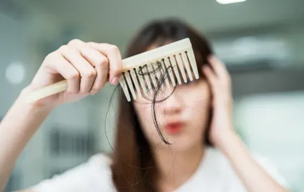 rambut rapuh dan patah
